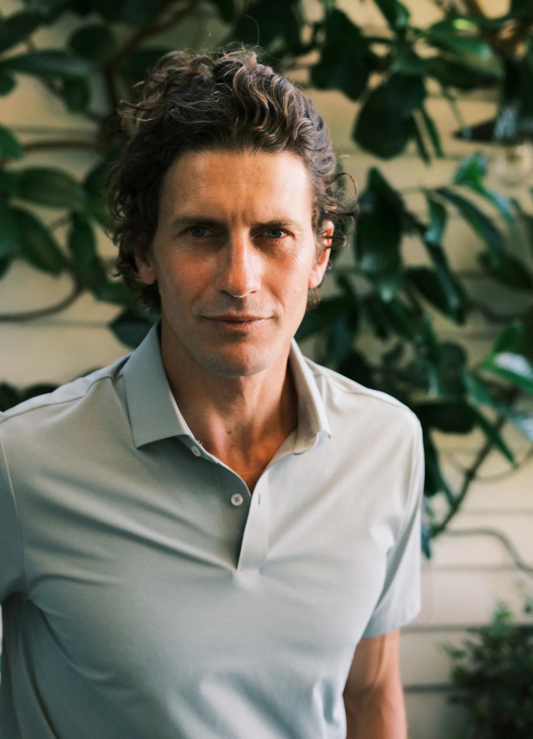 Como Travel Polo in Sage – Performance Polo with Anti-Odour, Breathable Fabric & Timeless Style #color_sage