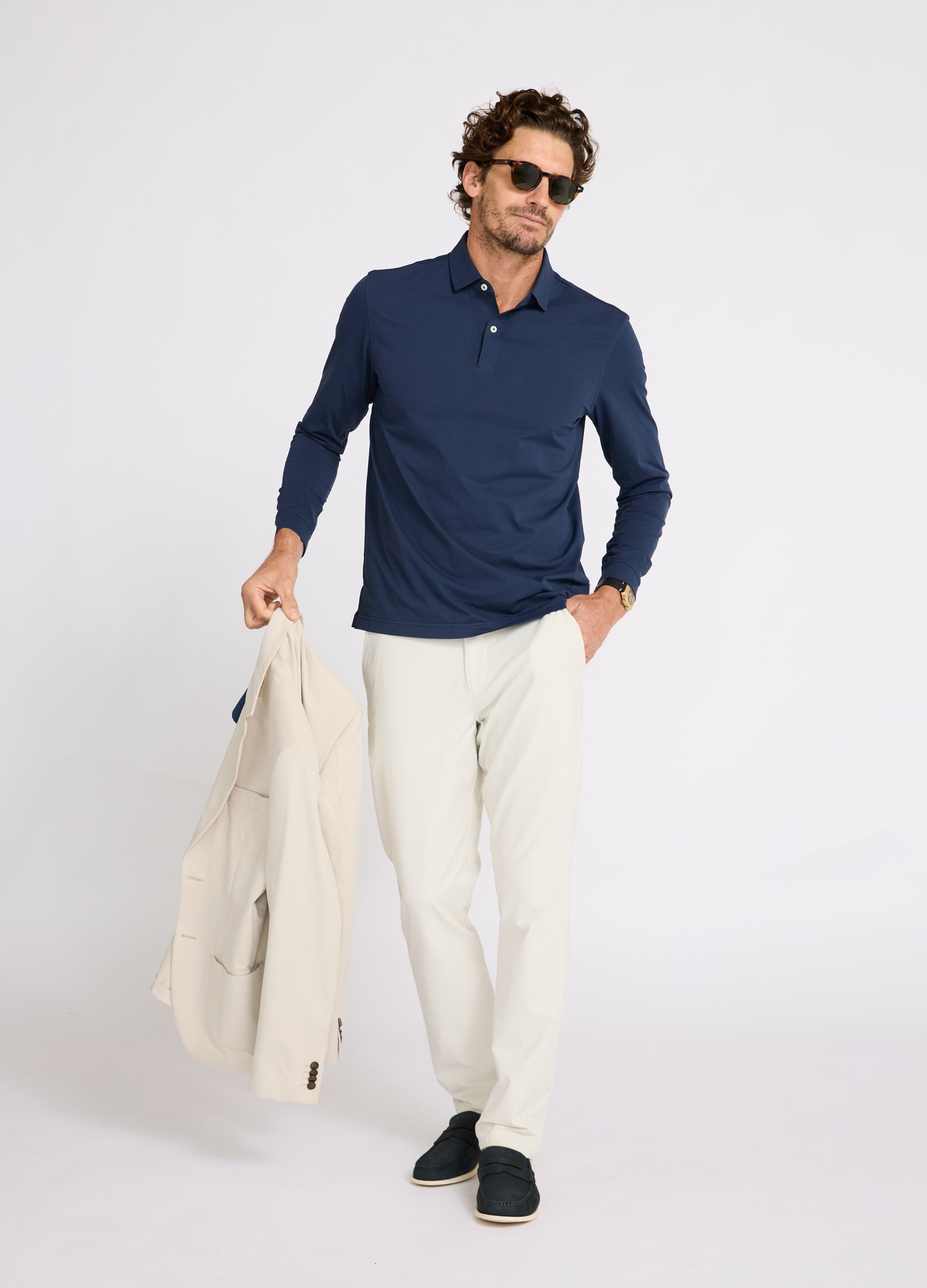 Como Long Sleeve Travel Polo in Navy – Styled Outfit, Performance Polo for Travel, Golf & Work #color_navy