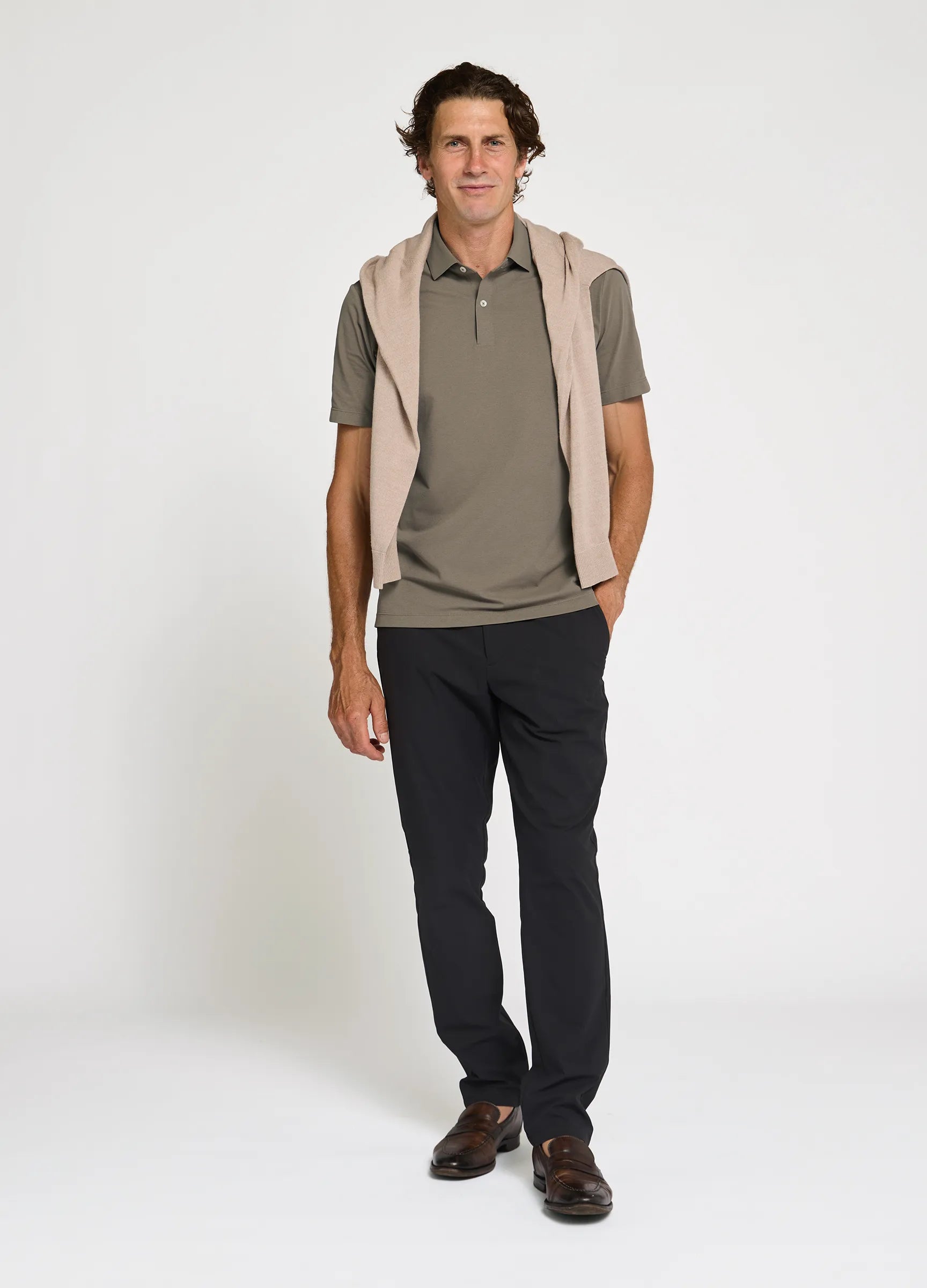 Como Travel Polo in Dark Truffle – Moisture-Wicking, Crease-Resistant & Stylish for Any Occasion #color_dark truffle